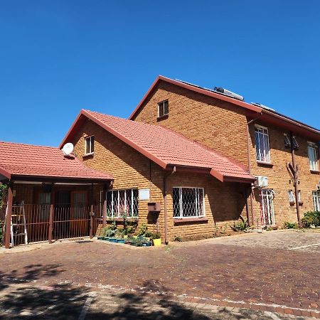 Southy Inn By The Lake Benoni Eksteriør billede