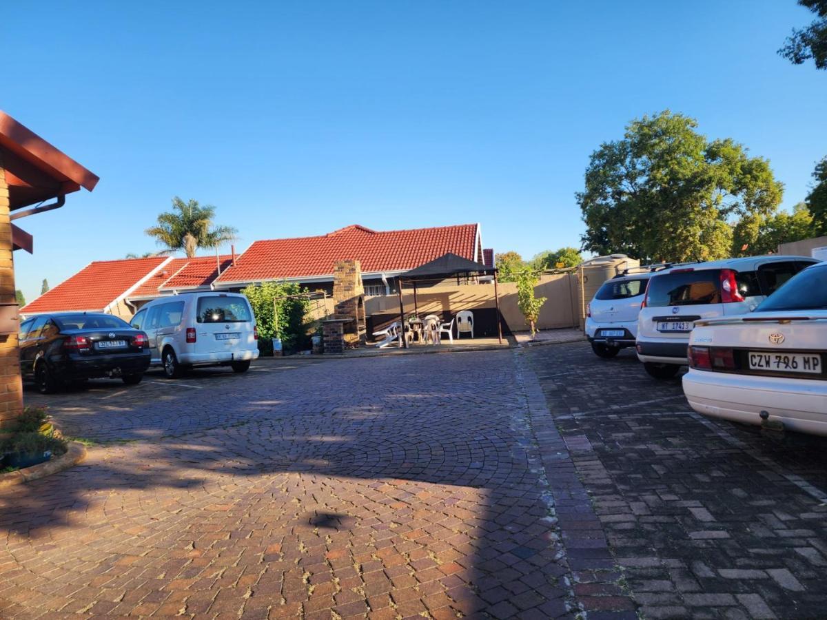 Southy Inn By The Lake Benoni Eksteriør billede