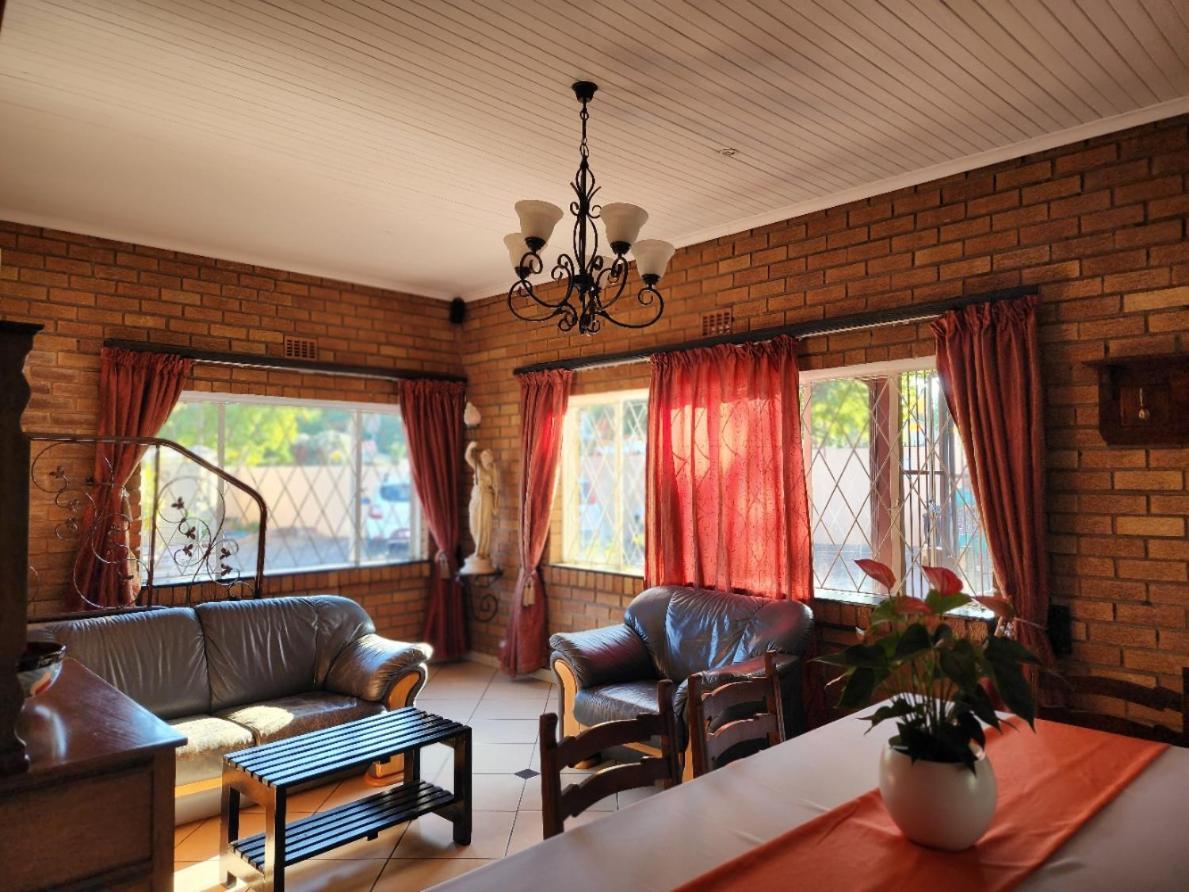 Southy Inn By The Lake Benoni Eksteriør billede